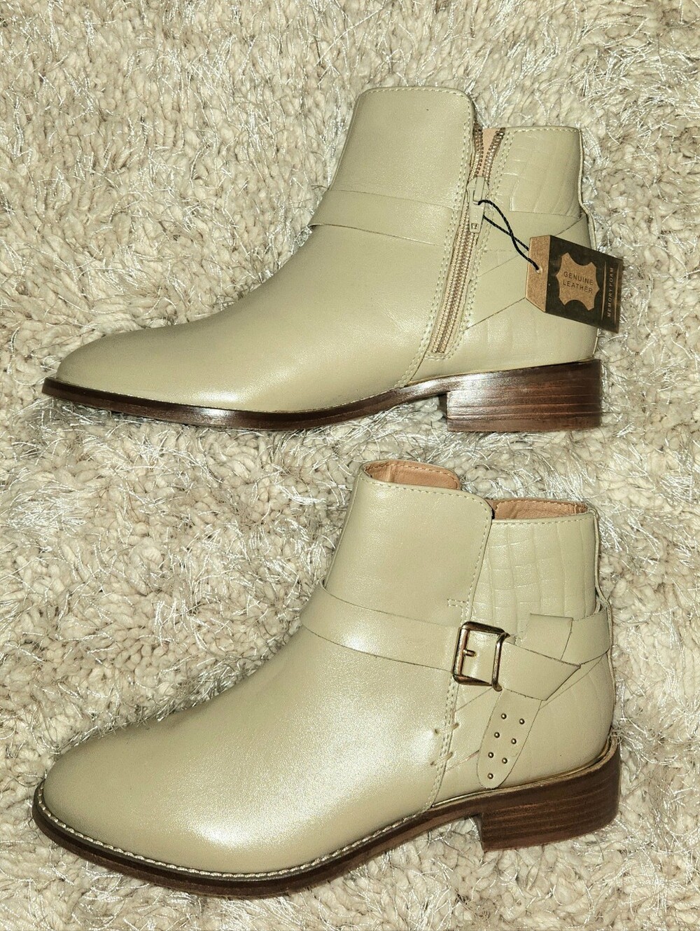 NEW - Women's Crevo Collie Buckled Short Leather Bootie - NO BOX (Size 8)